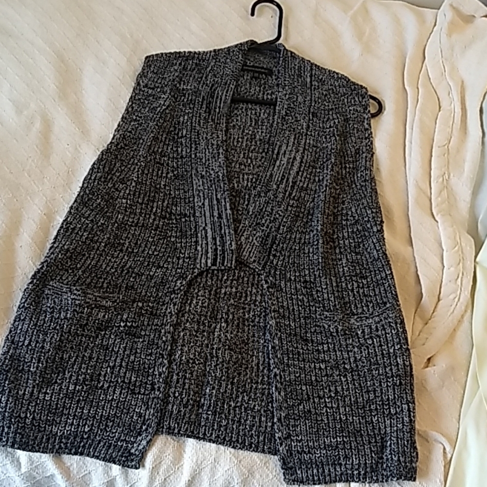 Banana republic sleeveless Merino wool cardigan